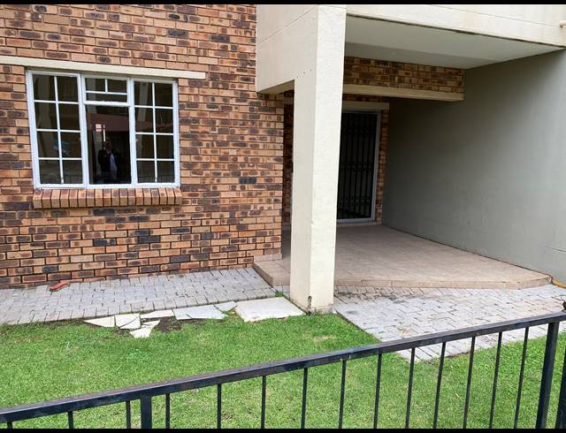 2 BEDROOM APARTMENT FOR SALE IN COMET